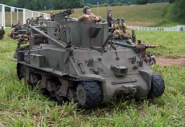 Tank recovery vehicle